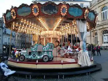 Photo de Manège Place de la Mairie