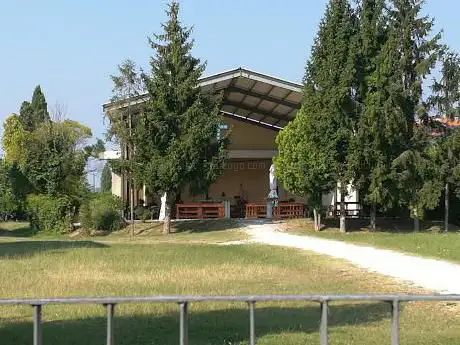 Photo de Oratorio dei Santi Domenico e Carlo in Jesolo Lido