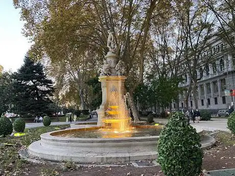 Photo de fontaine d'Apollon