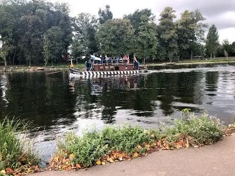 Photo de Uferpromenade Donau