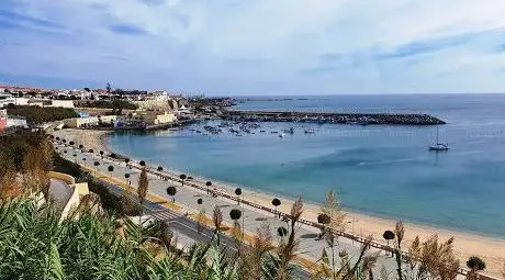 Photo de Praia da Bicas