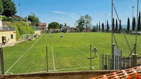 Photo de Campo sportivo Ciabocco e Properzi Via Roma  Petriolo