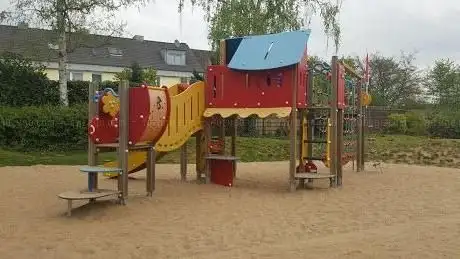 Photo de Spielplatz Nibelungenstraße