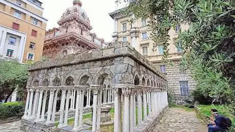 Photo de St Andrew cloister ruins