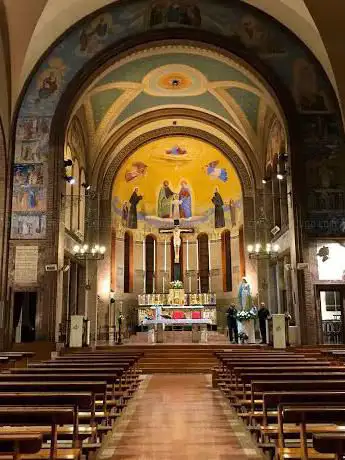Photo de Holy Family Church