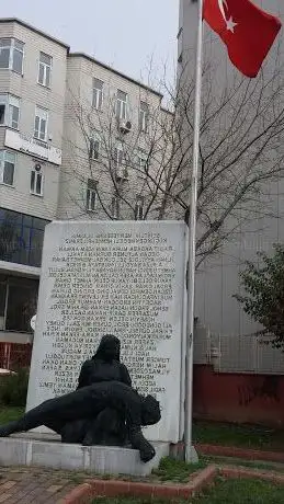 Photo de Şehitler Parkı