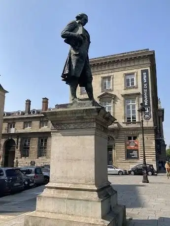 Photo de Statue du Marquis de Condorcet