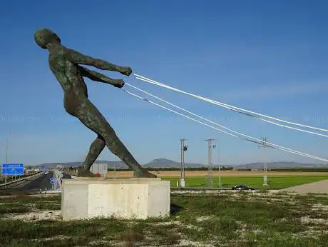 Photo de Escultura fin de AUTOVÃA