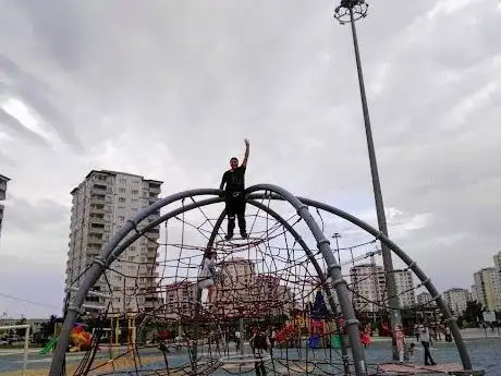 Photo de Akkent Square Park