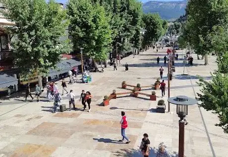 Photo de Şehir Meydanı ( City Square)