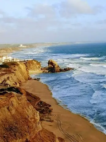 Photo de Praia da Estrela