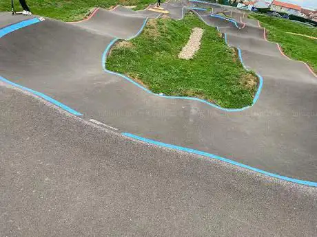 Photo de Pumptrack Ennery by bikesolutions.fr