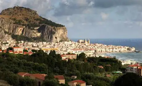 Photo de Tourist Service Regional Cefalu Unit