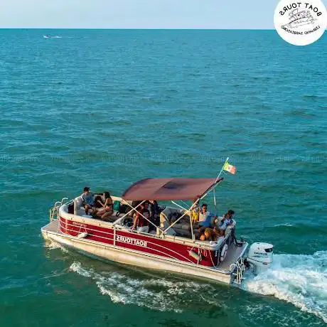 Photo de Boat Tours