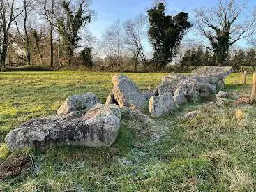 Photo de La Bertinière gallery grave