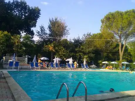 Photo de Piscina Pannelli