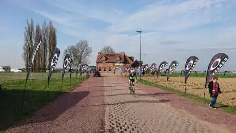 Photo de Carrefour de l'Arbre