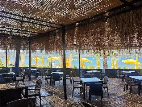 Photo de Deluxe Cafe