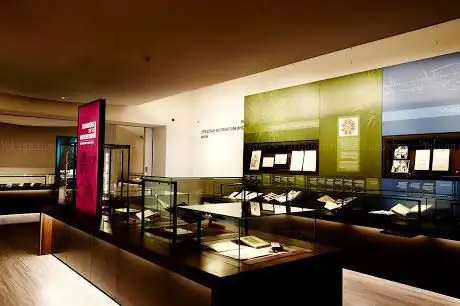 Photo de Treasures of the Brotherton Gallery