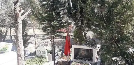 Photo de Güzelbahçe Mezarlığı