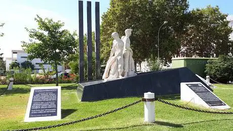Photo de Monumento al Marinero