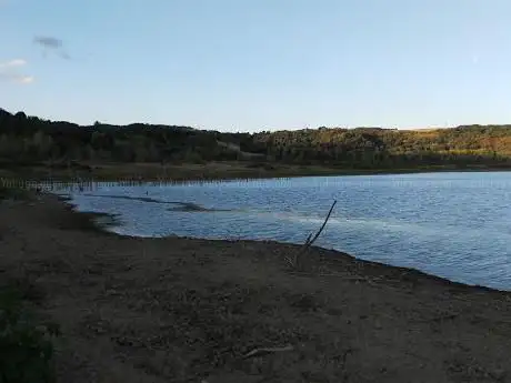 Photo de Lago di Castelnuovo