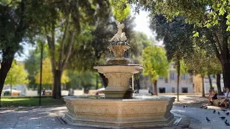 Photo de Park Josipa Jurja Strossmayera