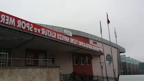 Photo de Yenikent Mustafa Akboğa Indoor Swimming Pool