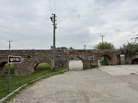Photo de Nikaia Eski Su Kemeri