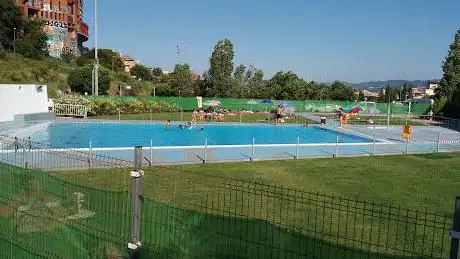 Photo de Piscina Municipal La Clota