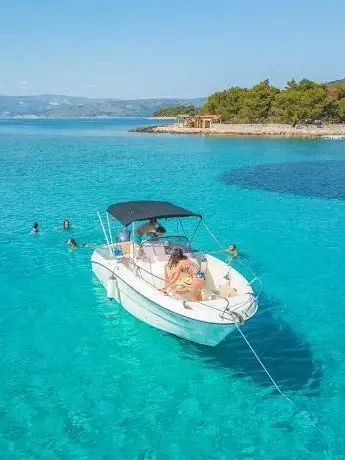 Photo de Adriatica Charter - Day Tours  Boat rental and Transfers -Trogir Split - Croatia