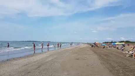Photo de Spiaggia Lungomare d'Annunzio