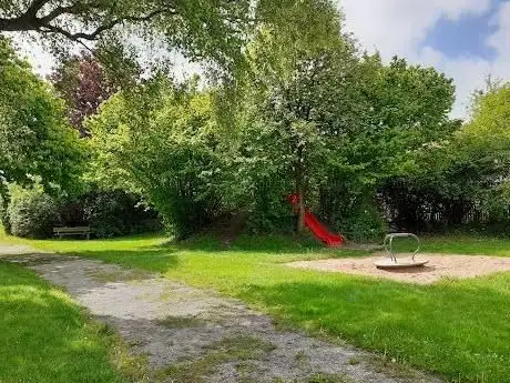 Photo de Spielplatz In den Burggärten