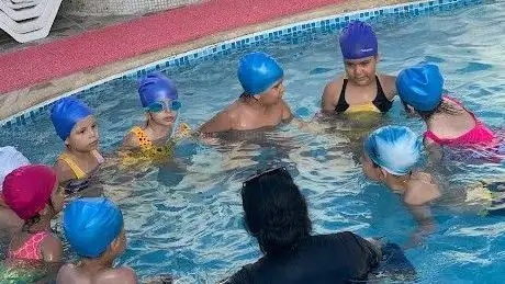 Photo de Sumerian Swimming Pool