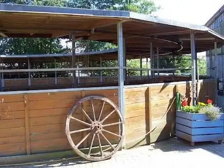 Photo de Reitanlage Weinzierl