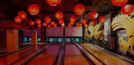 Photo de Bowlero Times Square