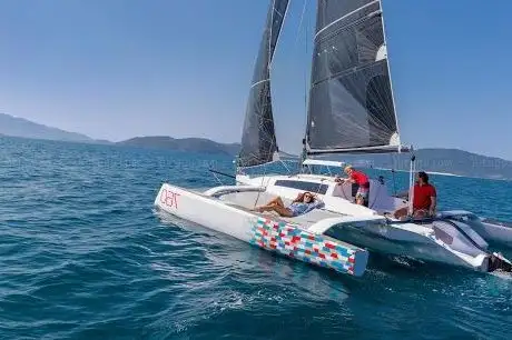 Photo de Trimaran Sailing