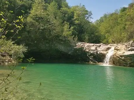 Photo de Waterfall Grjok