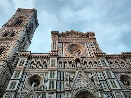 Photo de Piazza del Duomo