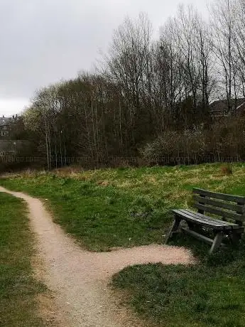 Photo de Quarry Hill Local Nature Reserve