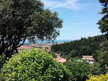 Photo de Piazzale Don Giovanni Minzoni