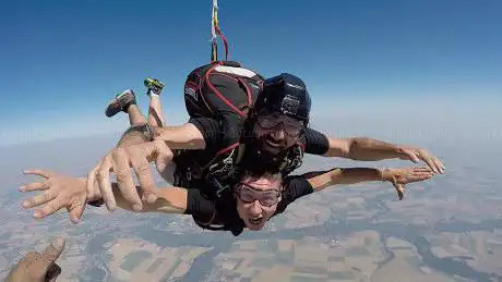 Photo de BlueSky Paris  Saut en parachute