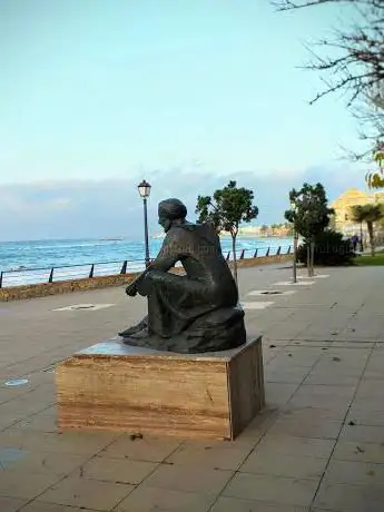 Photo de Statue de Ibn al-Baitar