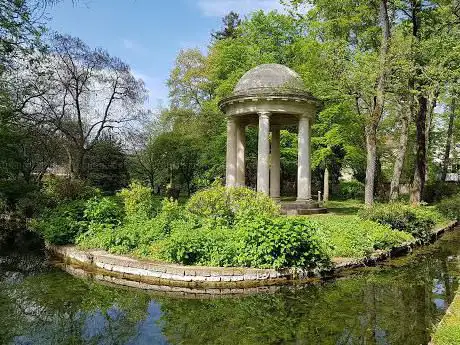 Photo de Arquebuse Botanical Garden