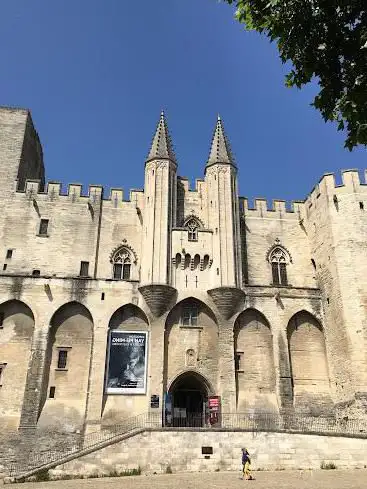 Foto de Petit train touristique d'Avignon