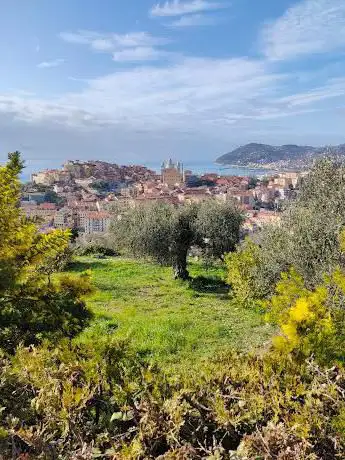 Photo de Porto Maurizio Imperia
