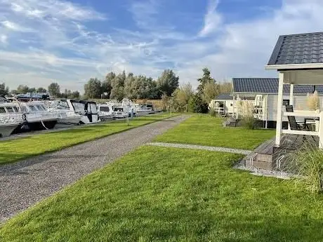 Photo de Jachthaven Kuikhorne & Camperpark Kuikhorne