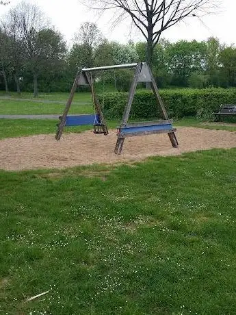 Photo de Spielplatz Lahnstraße Stadtteilpark Friedrich-Wilhems-Hütte