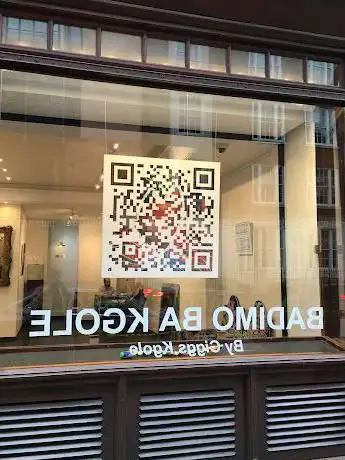 Photo de Signature African Art - Buy Art Online & Art Exhibition London