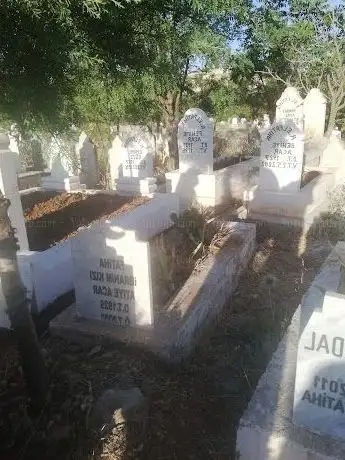 Photo de Söğütlü Ziyaret Mezarlığı